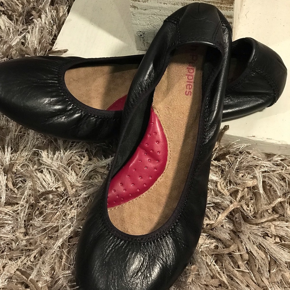 Hush puppies Ballet Flats